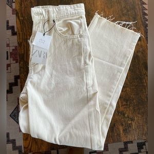 SOLD White ZARA hi-rise ankle length straight jeans